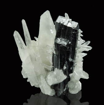 Ferberite and Quartz - Huayllapon mine, Pasto Bueno, Ancash, Peru