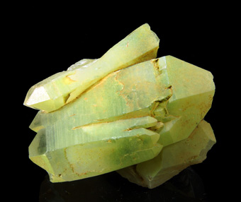 Quartz fucsite included - Ambatofinndrahana, Amoron'i Mania, Fianarantsoa, Madagascar