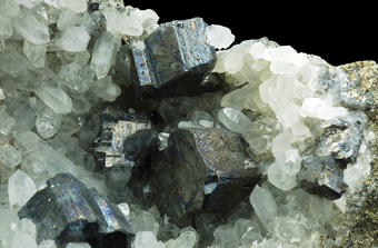 Bournonite, Quartz, Pyrite - Pachapaqui district, Bolognesi, �ncash, Per