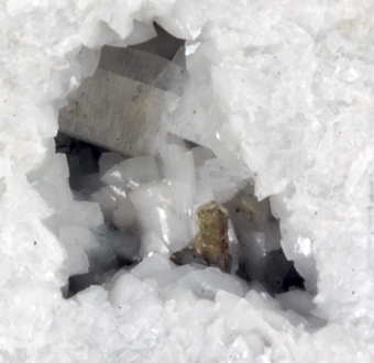 Allanite-Ce - Trimouns Talc Mine - France