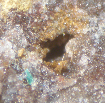 Capgaronnite, Rudab�nya, Hungary