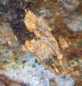 Ludlockite, Veta Negra mine, Tierra Amarilla - Chile