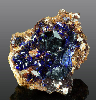Azurite, Cerussite, Rajos de California mine, Copiap� Province, Chile