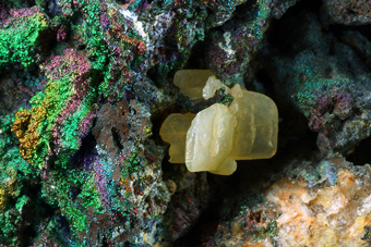 Cerussite on Goethite and Quartz - San Valentin mine, La Uni�n, Murcia, Spain