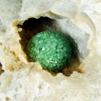 Variscite - Ribeir�o Cascalheira, Mato Grosso, Brazil