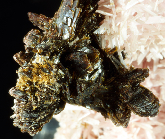 Hubeite and Inesite - Fengjiashan mine, Hubei Province, China