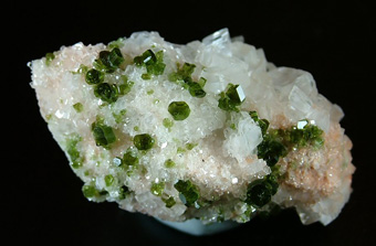 Uvite on Magnesite - Brumado (Bom Jesus dos Meiras), Bahia, Brazil