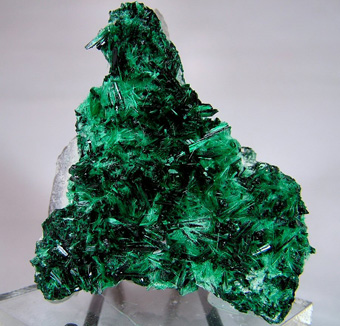 Brochantite - Milpillas Mine, Cuitaca, Mun. de Santa Cruz, Sonora, Mexico