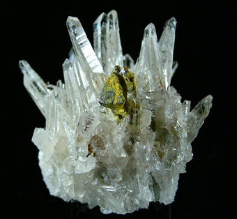 Stolzite on Scheelite on Quartz - Mundo Nuevo Mine, Mundo Nuevo, Huamachuco, Sanchez Carrion Province, La Libertad Department, Peru