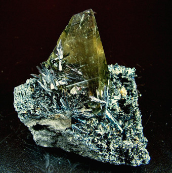 Calcite on Stibnite - Wuning Mine (Wuling Mine; Qingjiang Mine), Qingjiang, Wuning Co., Jiujiang Prefecture, Jiangxi Province, China