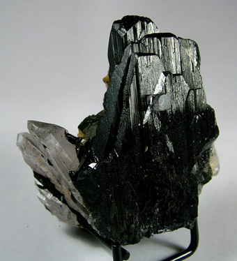 Ferberite, Arsenopyrite, Quartz, Fluorite - Yaogangxian Mine, Yaogangxian W-Sn ore field, Yizhang Co., Chenzhou Prefecture, Hunan Province, China
