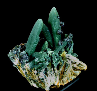 Prase Quartz with Hematite var. Iron Rose - Serifos Island (Seriphos), Cyclade Islands (Cyclades; Kikladhes; Nomos Kikladhon), Kykl�des Prefecture, Aegean Islands Department (Aiya�on), Greece