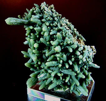 Prase Quartz - Serifos Island (Seriphos), Cyclade Islands (Cyclades; Kikladhes; Nomos Kikladhon), Kykl�des Prefecture, Aegean Islands Department (Aiya�on), Greece