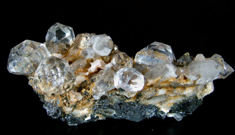 Fluorite and Quartz - Huanggang Fe-Sn deposit (Huanggangliang Mine; Huanggang Mine), Hexigten Banner (Keshiketeng Co.), Ulanhad League (Chifeng Prefecture), Inner Mongolia Autonomous Region, China