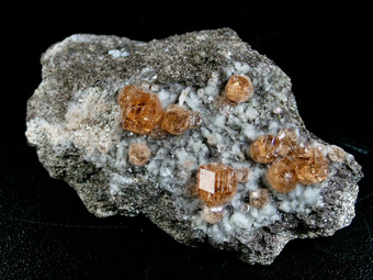 Grossular, var. Hessonite with Diopside - Jeffrey Mine (Johns-Manville Mine), Asbestos, Les Sources RCM, Estrie, Qu�bec, Canada