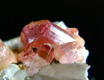 Elbaite on Quartz - Pyingyi Taung (Pyin Gyi Taung), Marle (Marla; Male), Letpanhla, Singu Township, Pyin-Oo-Lwin District, Mandalay Division, Burma (Myanmar)