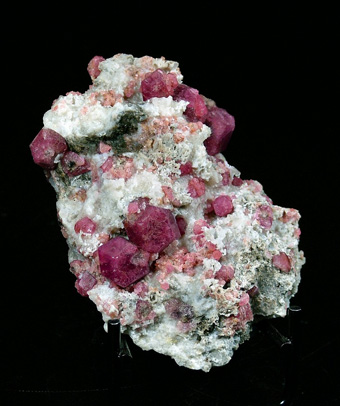 Pink Grossular - Sierra de Cruces, Mun. de Sierra Mojada, Coahuila, Mexico