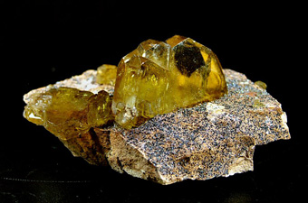 Baryte - Cerro Warihuyn (Huarihuyn), Miraflores, Huamal�es Province, Hu�nuco Department, Peru