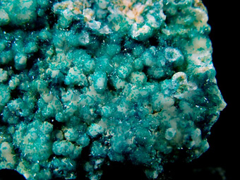 Veszelyite on Hemimorphite - Laochang ore field (Laochang Mine), Eastern Sub-district, Gejiu Sn-polymetallic ore field, Gejiu Co., Honghe Autonomous Prefecture, Yunnan Province, China