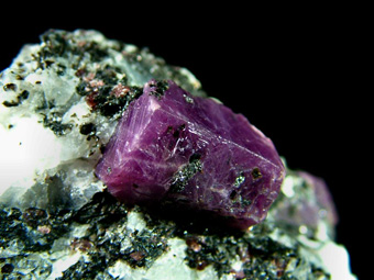 Corundum var. Ruby - Khit Ostrov (Khit Island), Northern Karelia, Karelia Republic, Northern Region, Russia