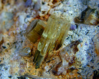 Beryl var. Heliodor - Volodarsk-Volynskii (Volodars'k-Volyns'kyy; Wolodarsk-Wolynskii), Zhytomyr Oblast' (Zhitomir Oblast'), Ukraine