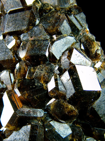 Andradite - Dal'negorsk (Dalnegorsk; Tetyukhe; Tjetjuche; Tetjuche), Kavalerovo Mining District, Primorskiy Kray, Far-Eastern Region, Russia