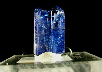 Zoisite var. Tanzanite - Merelani Hills (Mererani), Lelatema Mts, Simanjiro District, Manyara Region, Tanzania