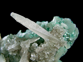 Calcite on Quartz with Celadonite - Ira�, Rio Grande do Sul, Brazil