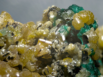 Malachite, Pyromorphite, Cerussite, Wulfenite - Rum Jungle, Australia