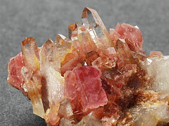 Rhodochrosite, Quartz - Pasto Bueno, Ancash, Peru