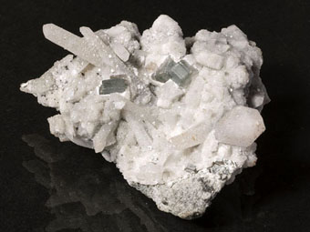 Apatite, Quartz - Sauberg mine, Ehrenfriedersdorf, Erzgebirge, Saxony, Germany