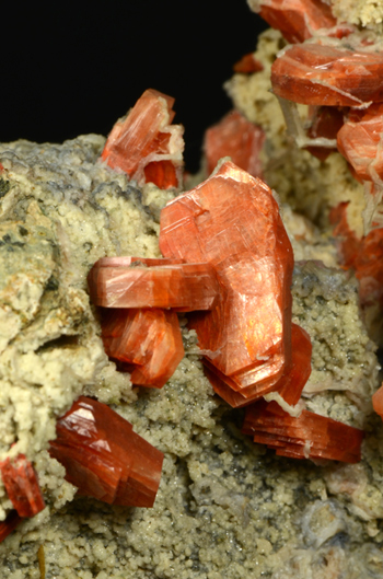 Heulandite - Drio le Pale, Buffaure Group, Fassa Valley, Trento Province, Trentino-Alto Adige, Italy