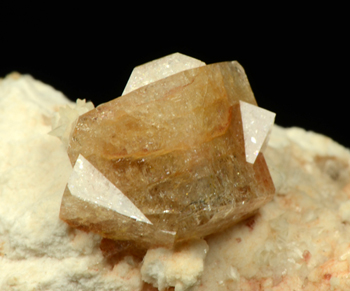 Chabazite-Ca - Wasson Bluff, Parrsboro, Cumberland Co., Nova Scotia, Canada