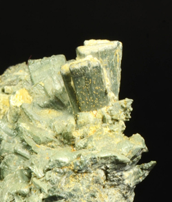 Cummingtonite - Traversella mine, val Chiusella, Province of Torino, Piedmont, Italy