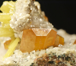 Wulfenite - Tsumeb, Otjikoto Region, Namibia