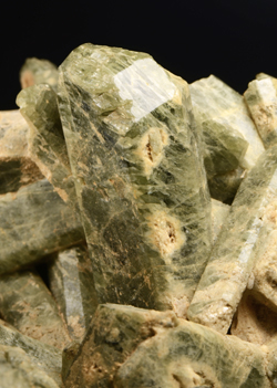 Diopside - Itrongay, Mahasoa Est, Betroka, Anosy, Madagascar