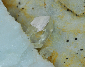 Quartz and sphalerite - La Facciata quarry - Carrara - Apuan Alps - Massa-Carrara prov. - Tuscany - Italy