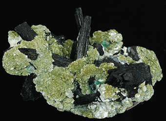Foitite, schorl, muscovite, orthoclase and fluorite - farm Erongorus - Erongo Mts. - Omaruru distr. - Erongo reg. - Namibia