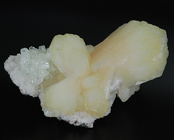 Stilbite and apophyllite - Jalgaon distr. - Maharastra - India