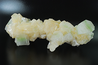 Apophyllite and stilbite - Jalgaon distr. - Maharastra - India