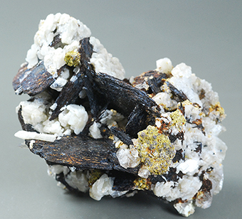 Niobophyllite, orthoclase and aegirine - Mount Malosa - Zomba Distr. - Malawi