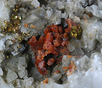 Labuntsovite-MG, pyrite and calcite - Kovdor Zheleznyi mine - Kovdor Massif - Kola Peninsula - Murmanskaja Oblast' - Northern Region - Russia