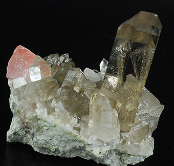Pink fluorite and smoky quartz - Leschaux glacier - Mont Blanc Massif - Chamonix - Haute-Savoie - Rh�ne-Alpes - France