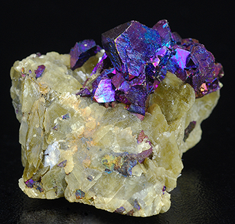 Chalcopyrite over siderite - Kaiwu mine - Hezhang Co. - Bijie Pref. - Guizhou prov. - China