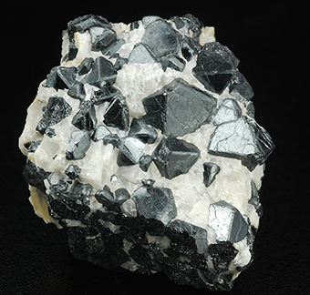 Franklinite - Franklin mine - Franklin - Franklin Mining distr. - Sussex Co. - New Jersey - USA