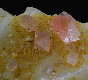 Fluorite - Aiguille Verte - Mont Blanc Massif - Chamonix - Haute-Savoie - Auvergne-Rh�ne-Alpes - France