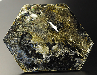 Phlogopite - Emeldzhakskoe phlogopite deposit -�Aldan -�Aldan Shield -�Sakha Republic  - Eastern Siberian region -�Russia