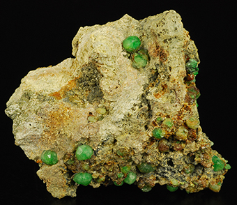 Tsavorite (var. of grossular) - Putoran Plateau - Taimyr Peninsula - Taymyrskiy Autonomous Okrug - Krasnoyarsk Krai - Russia