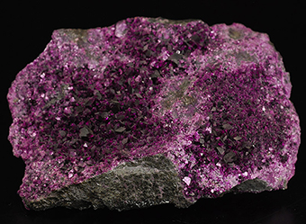 Kammererite (var. of clinochlore) - Kop Krom mine - Kop daglari - Erzurum prov. - Eastern Anatolia Reg - Turkey