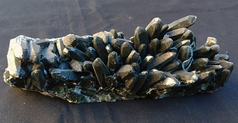 Prase quartz - Huanggang mine - Hexigten Banner -  Chifeng Pref. - Inner Mongolia Autonomous Region - China